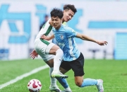 开云体育入口-年轻球员崭露头角，风采迷人展现实力