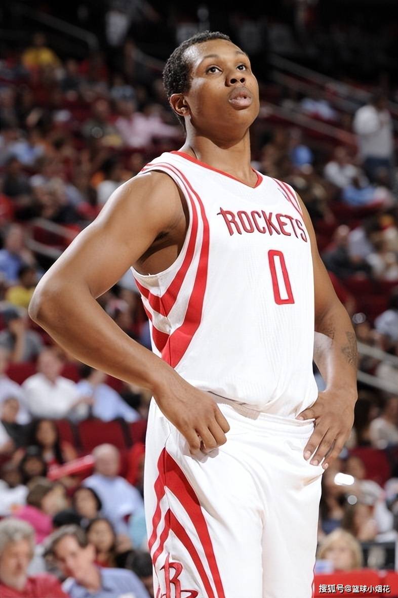 包含火箭新秀崛起，成为球队希望之星的词条