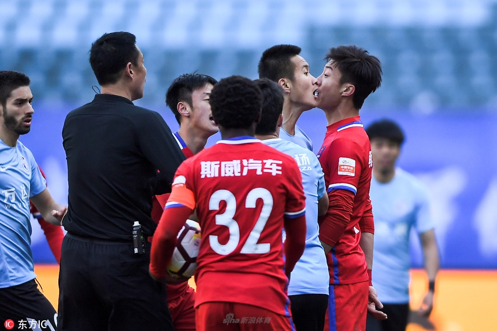 重庆斯威一鼓作气，主场力压对手