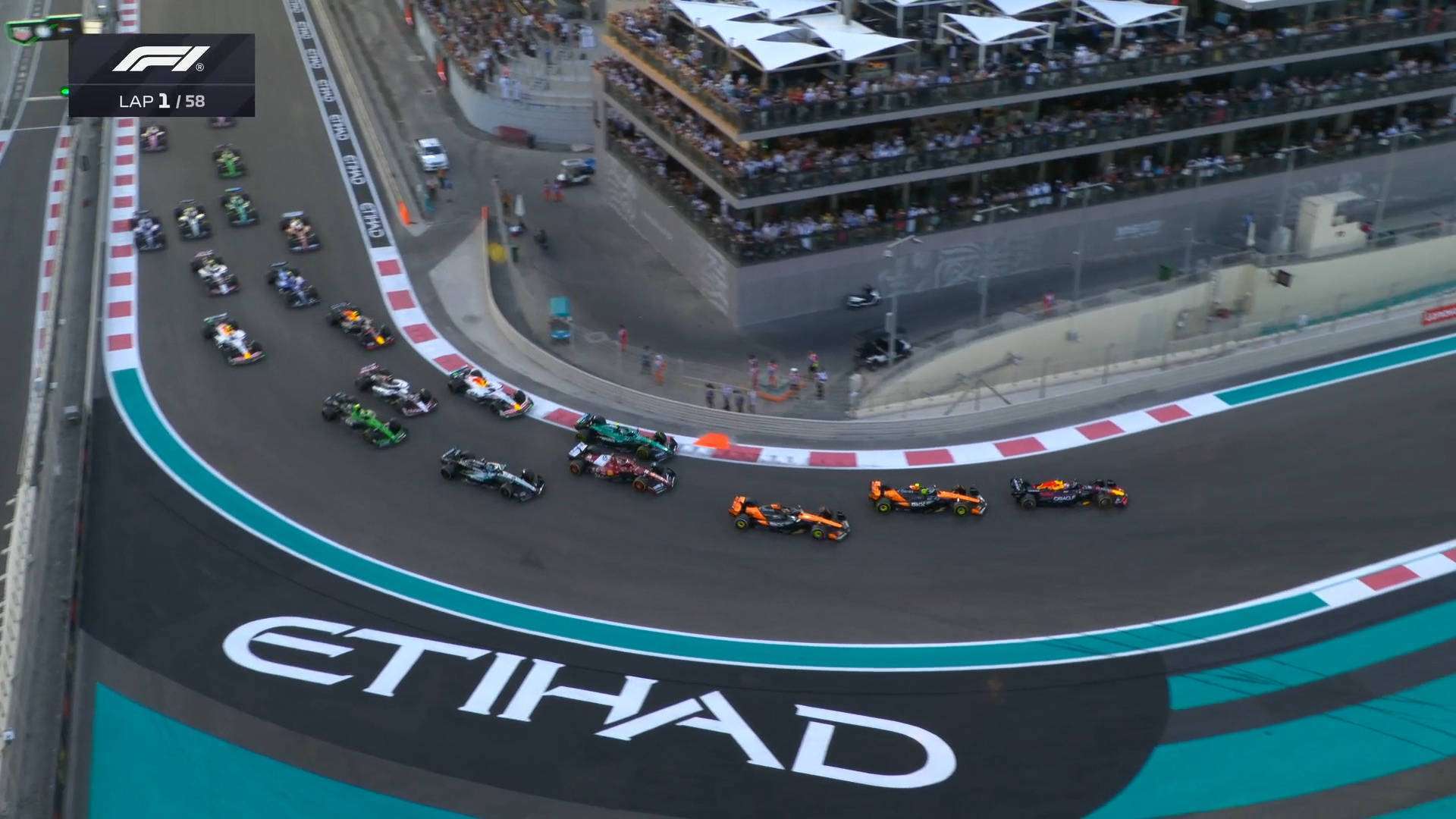 索伯车队轻取阿斯顿马丁，维斯塔潘关键制胜