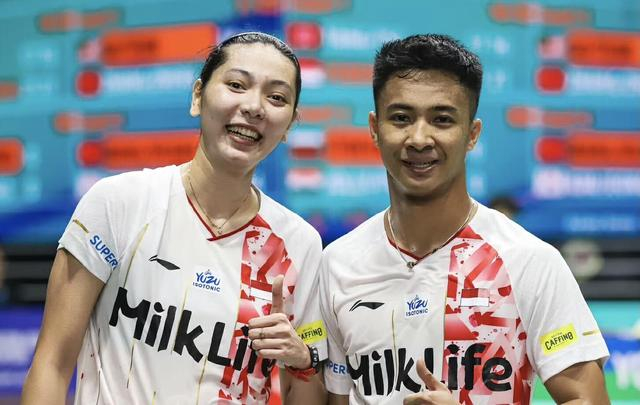 法国队翻盘日本队，黄鸭组合统治全场